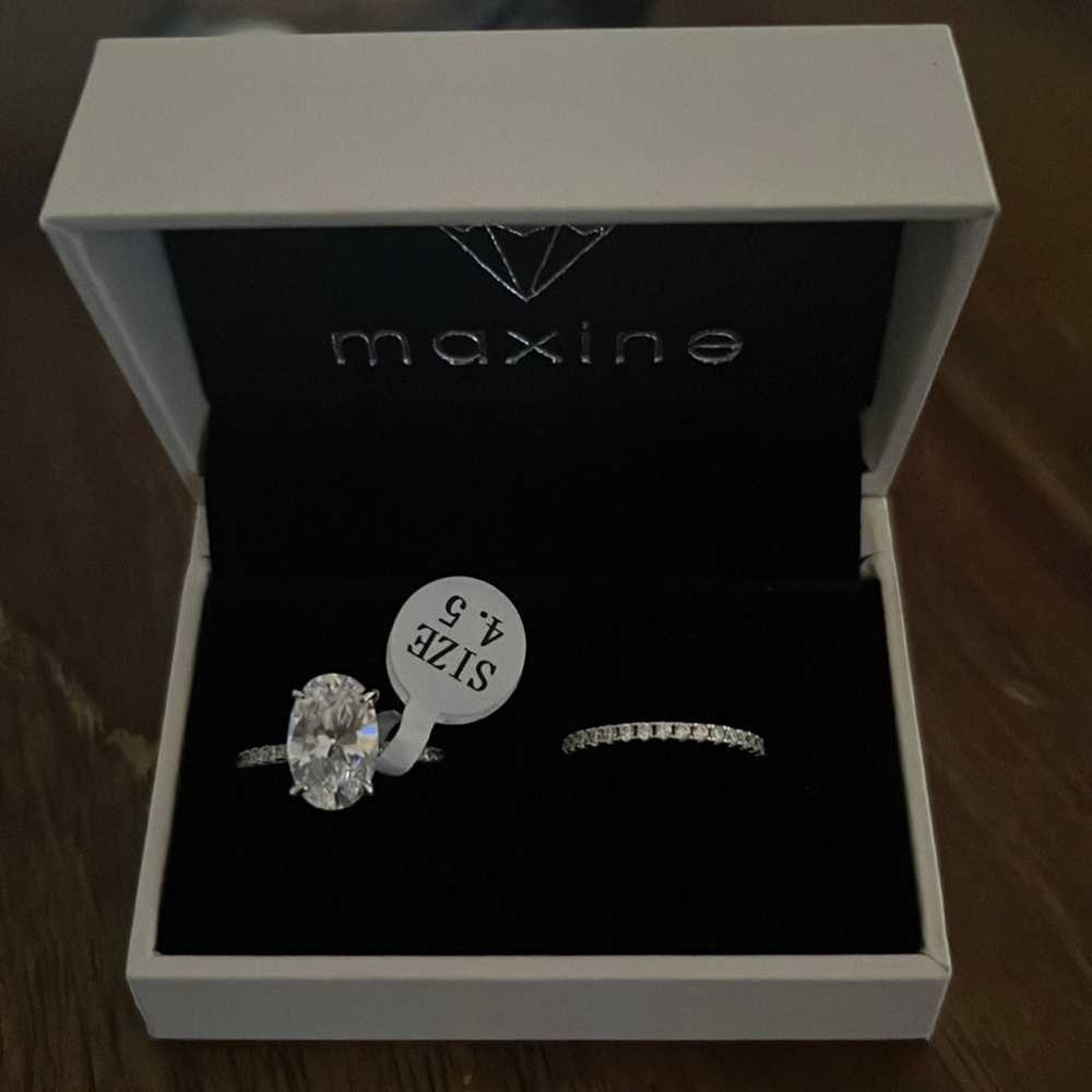 NIB Maxine Jewelry Travel Wedding Set 4.5